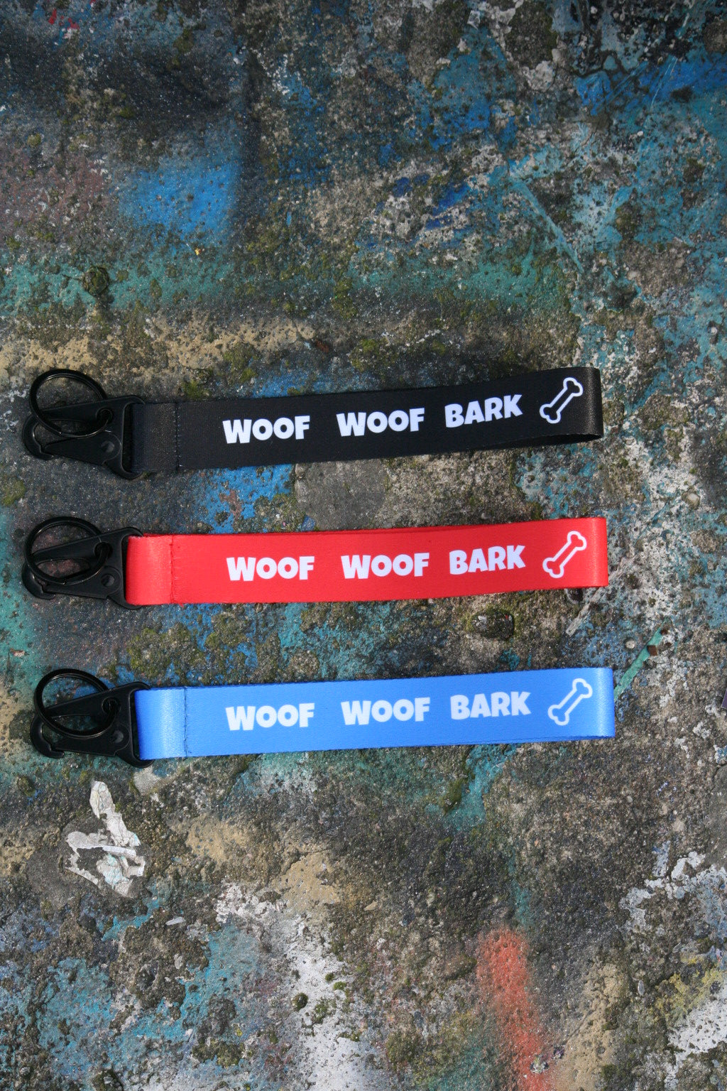 WOOF WOOF BARK